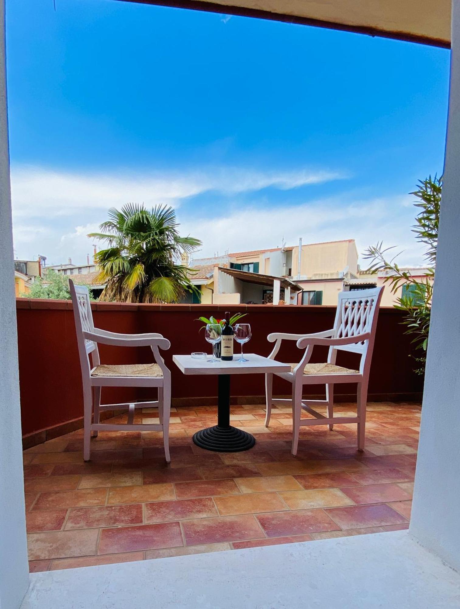 Locanda Degli Artisti Tortolì Екстериор снимка