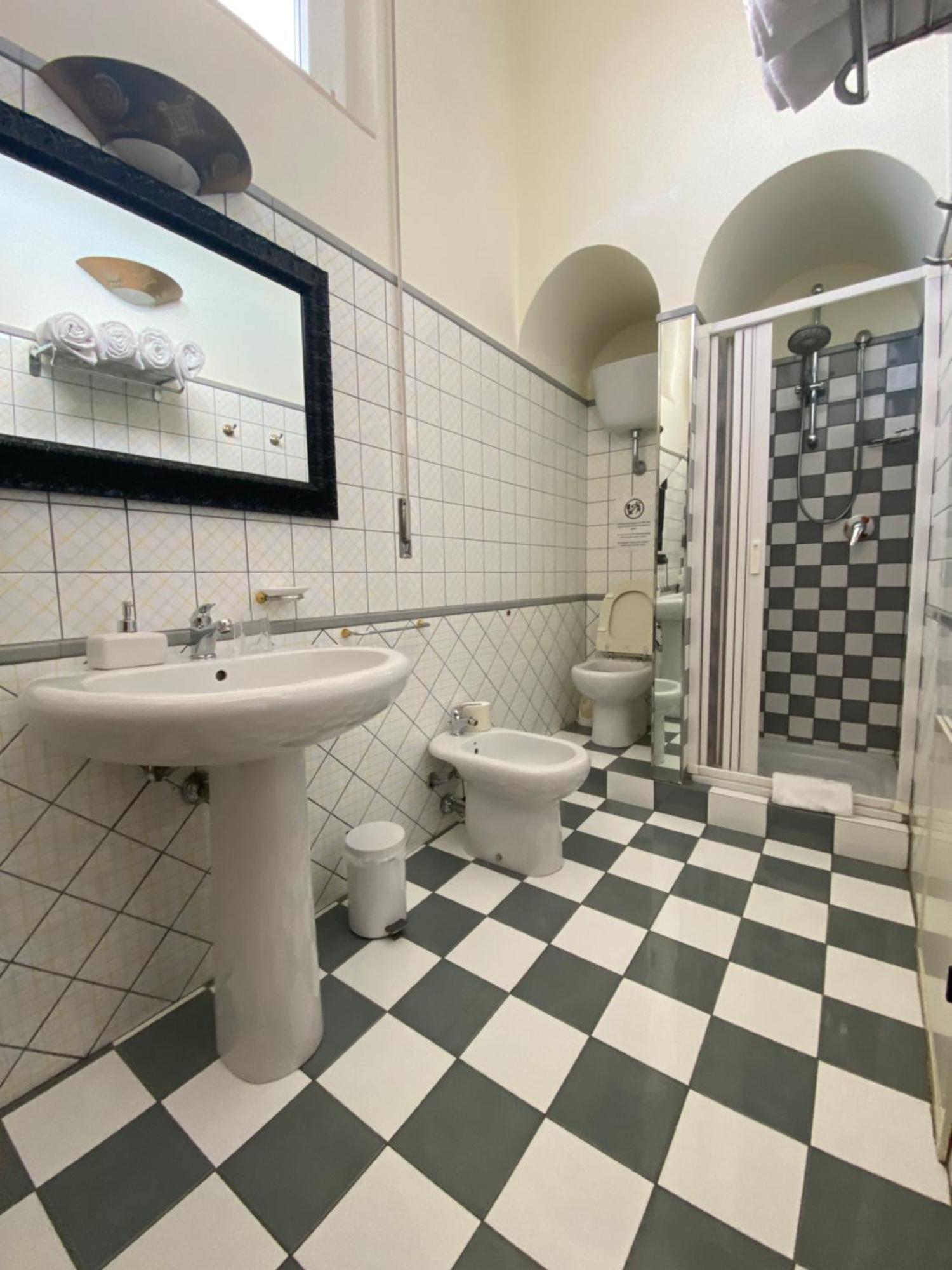 Locanda Degli Artisti Tortolì Екстериор снимка