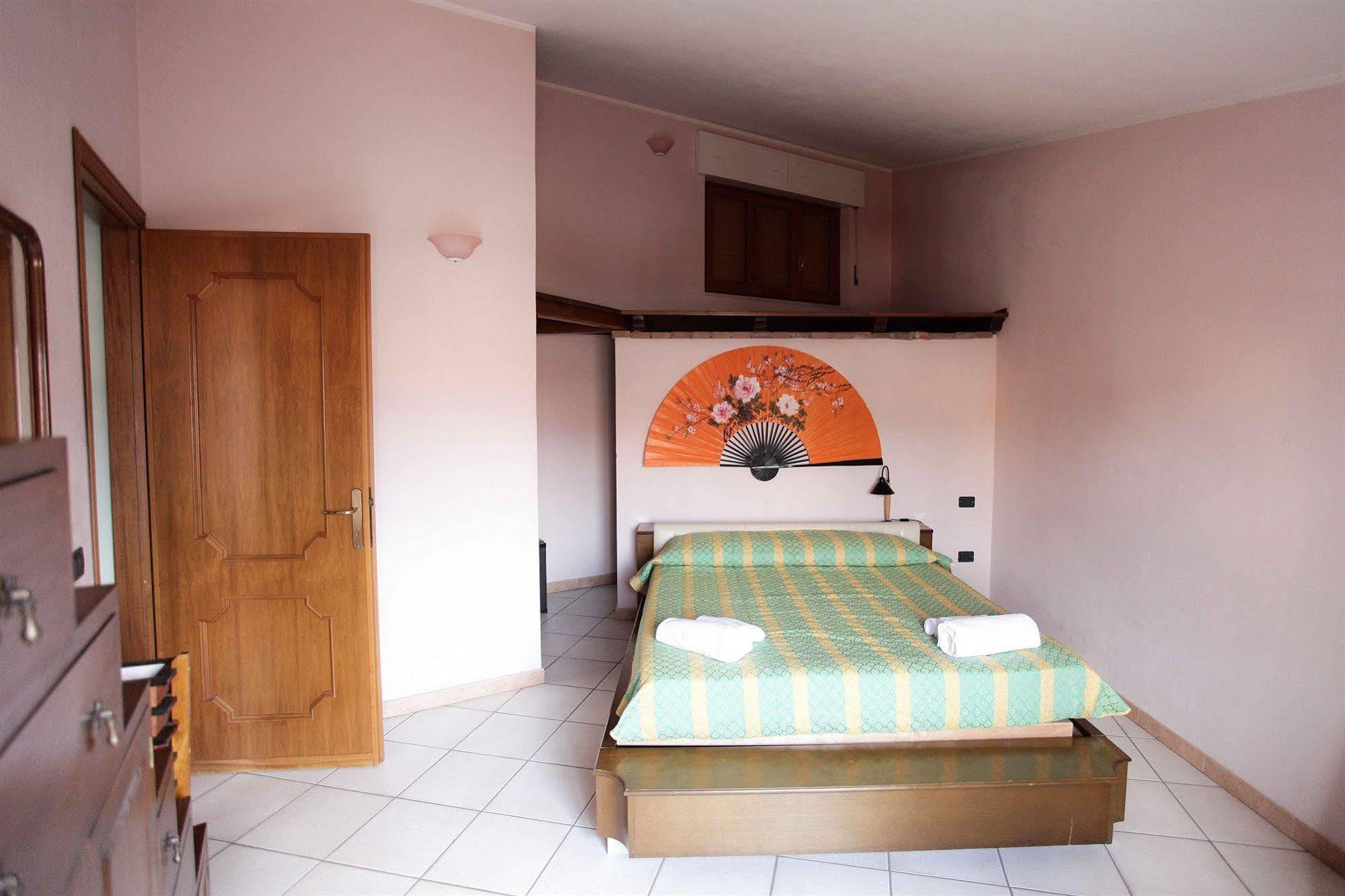Locanda Degli Artisti Tortolì Екстериор снимка
