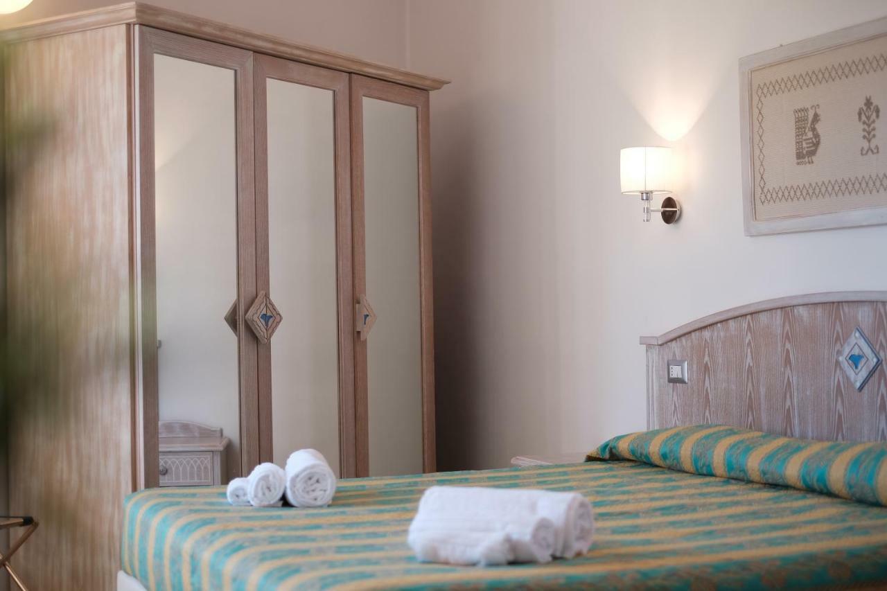 Locanda Degli Artisti Tortolì Екстериор снимка